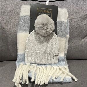Steve Madden Gift Set- Gray Beanie with Gray, White and Blue Scarf